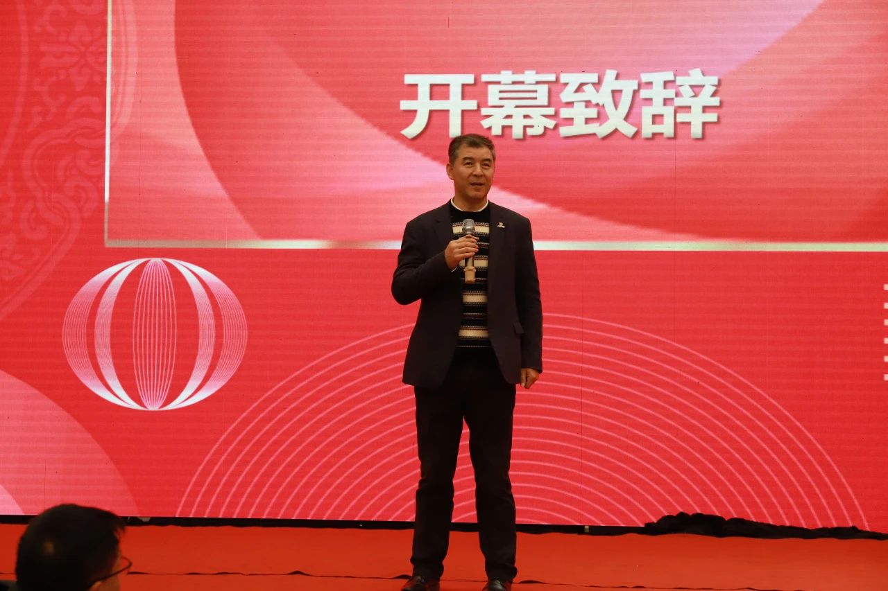歷練團(tuán)隊(duì)，夯實(shí)能力，伴隨事業(yè)共同成長！安泰復(fù)材2025年會盛典隆重舉行